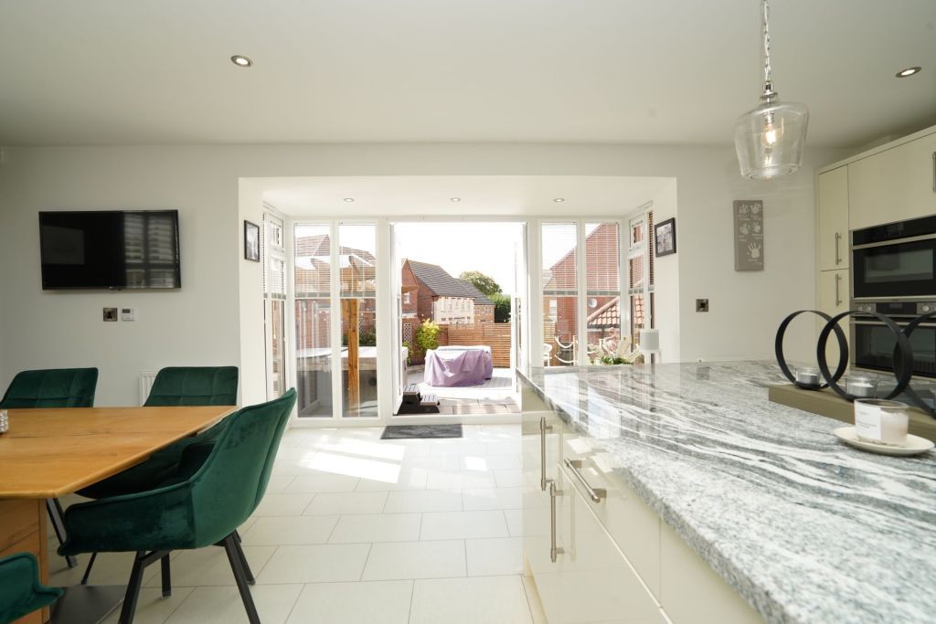 Property photo 3 of 24