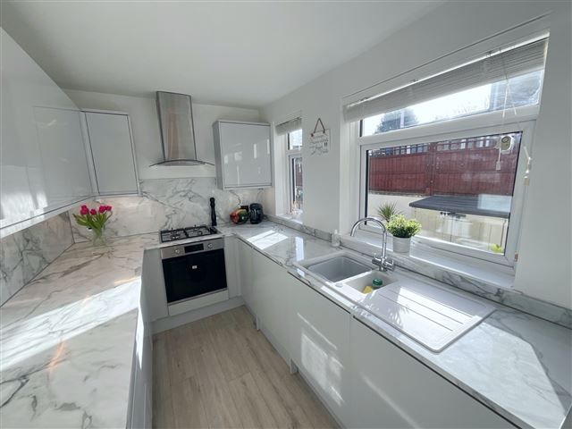 Property photo 3 of 21 Kitchen