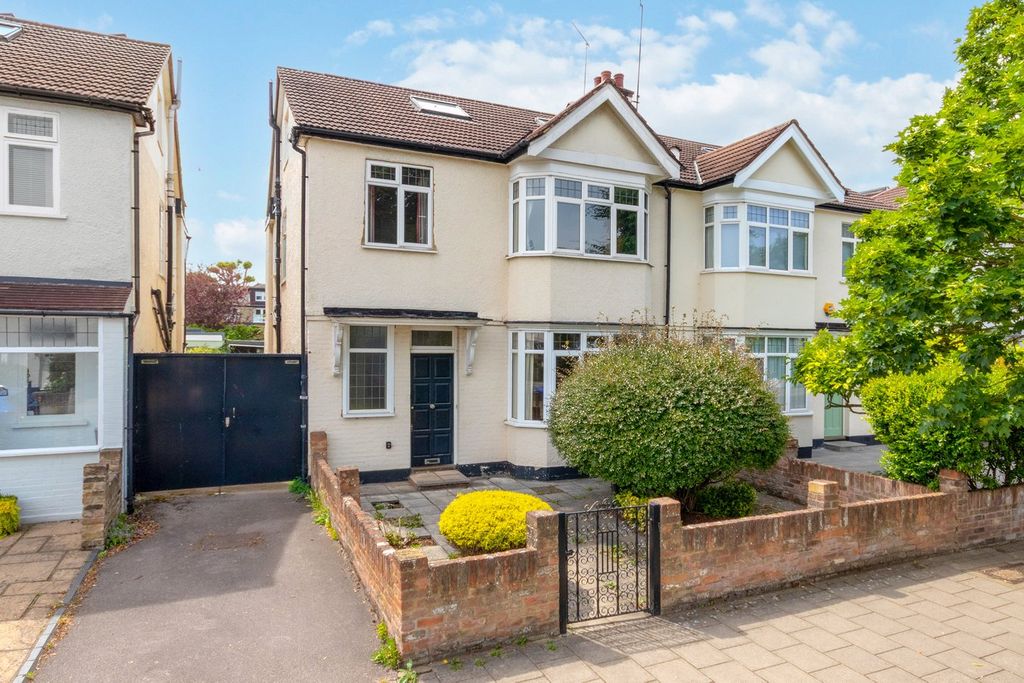 Property photo 1 of 10