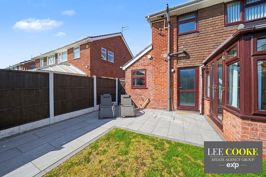 Property photo 3 of 31