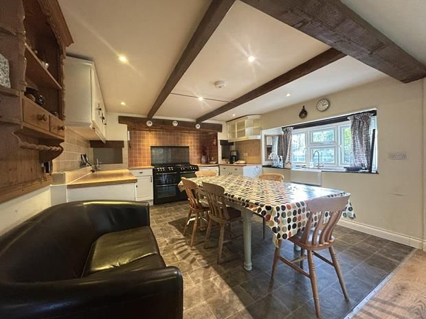 Property photo 2 of 20 Kitchen