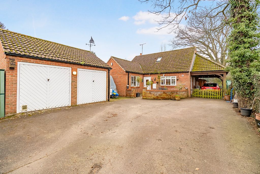 Property photo 1 of 29 4819382