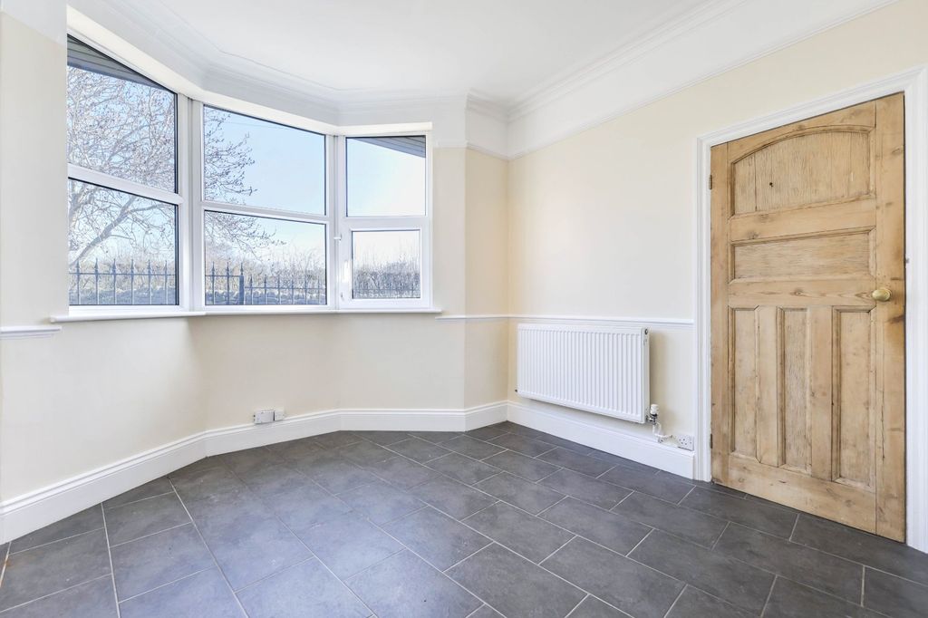 Property photo 3 of 21 Picture No. 04