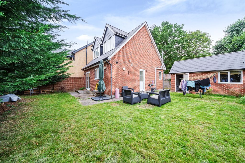 Property photo 1 of 17 1035793 (9)