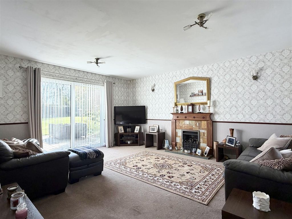 Property photo 3 of 31