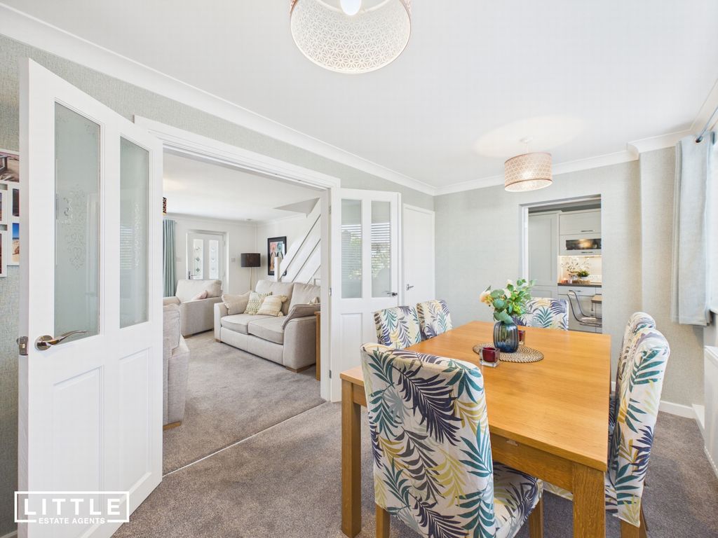 Property photo 3 of 28 Photo 5