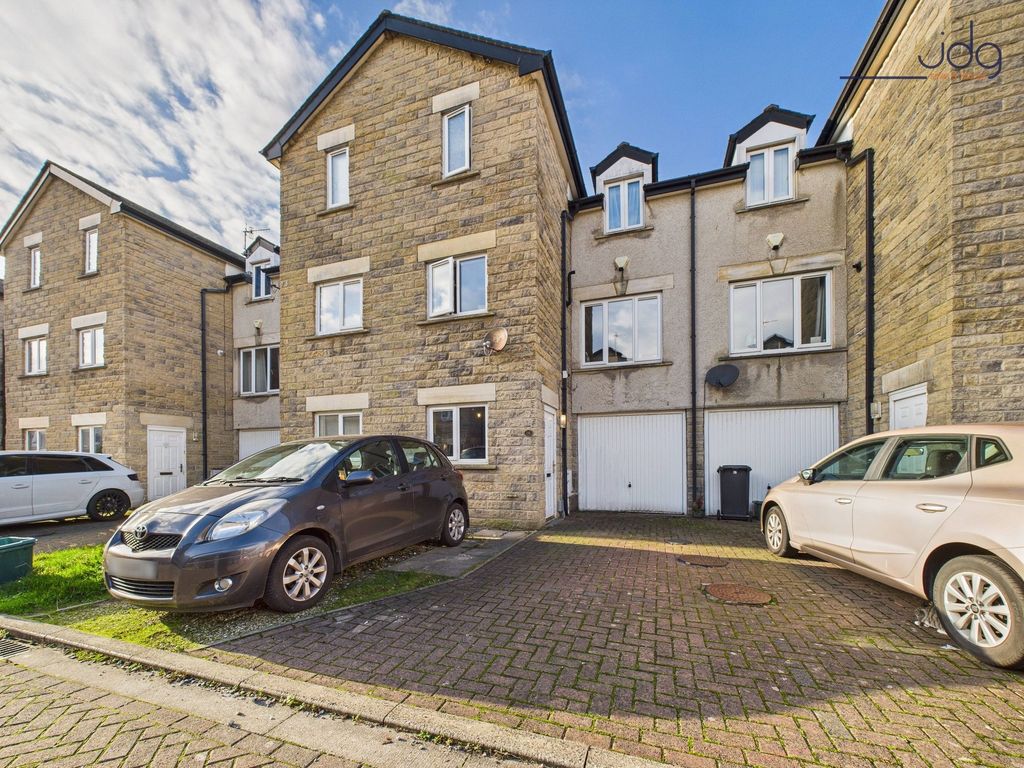 Property photo 1 of 14 Welcome To Allandale Gardens