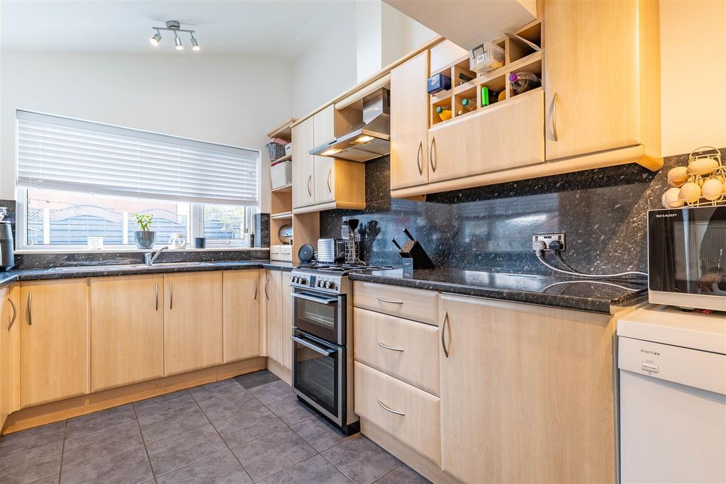 Property photo 3 of 24 Kitchen