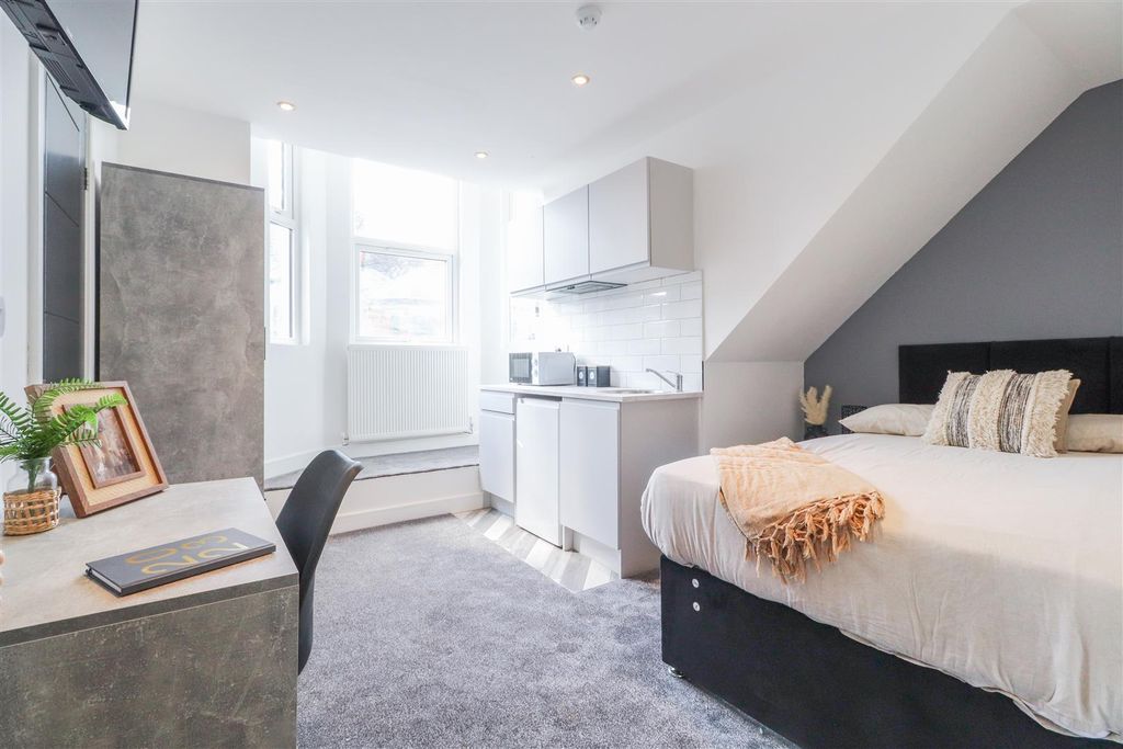 Property photo 2 of 7 17 Regent Street-6.Jpg