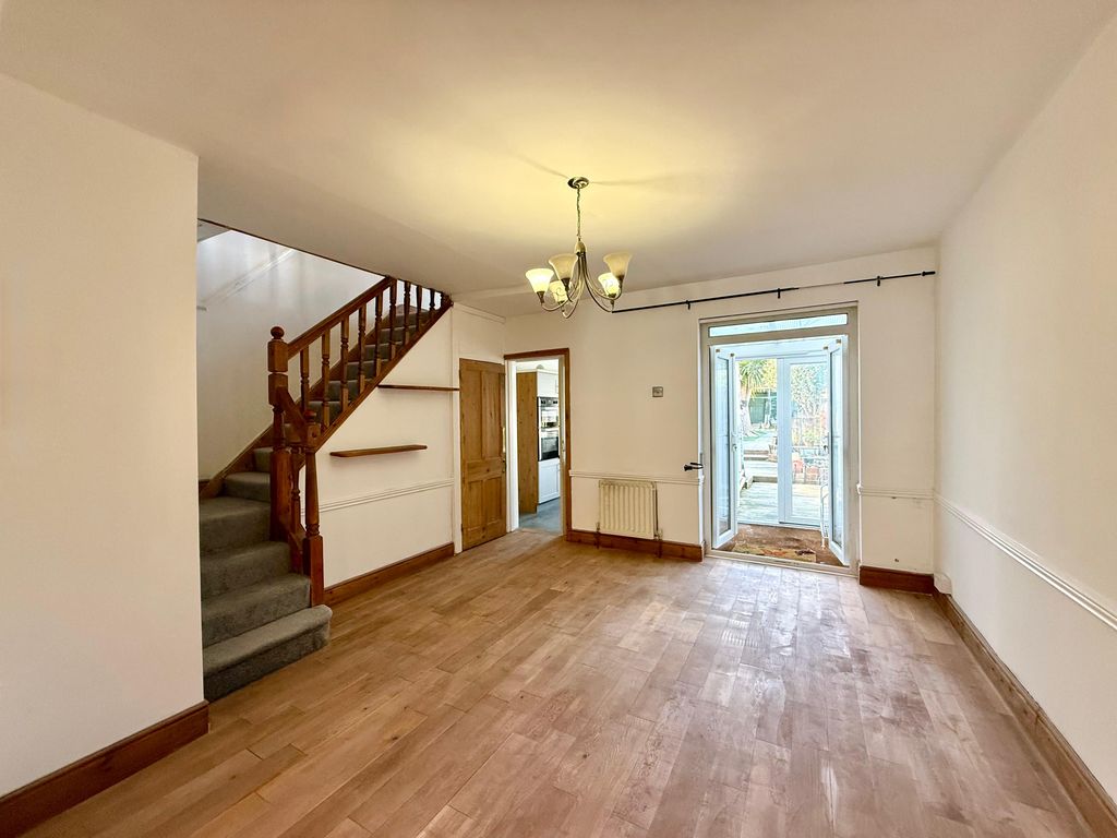 Property photo 3 of 16 Dining Room