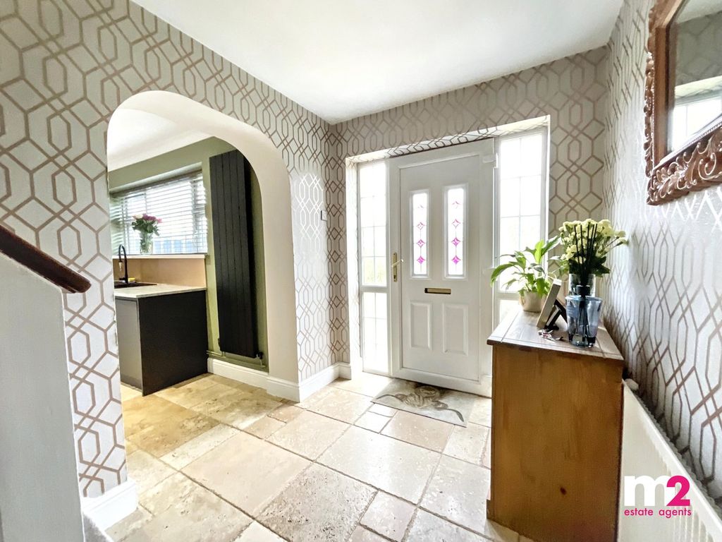 Property photo 3 of 23