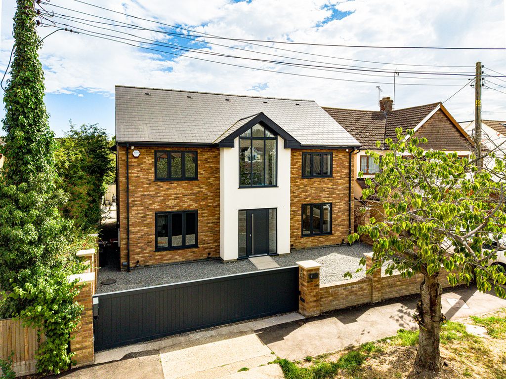 Property photo 1 of 39