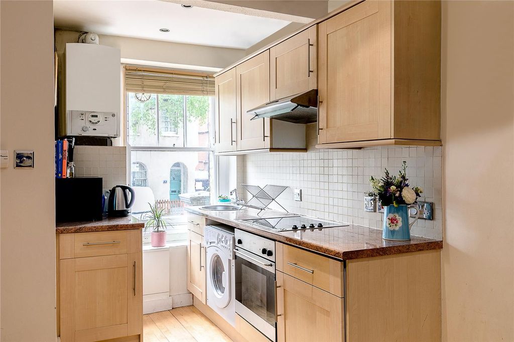 Property photo 2 of 5