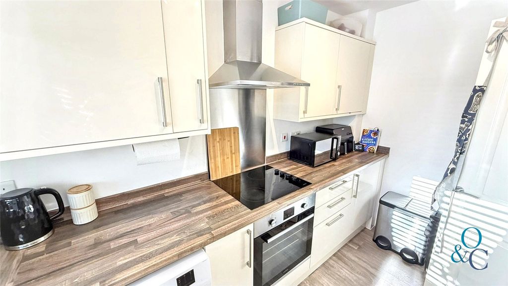 Property photo 3 of 16 Picture No. 37