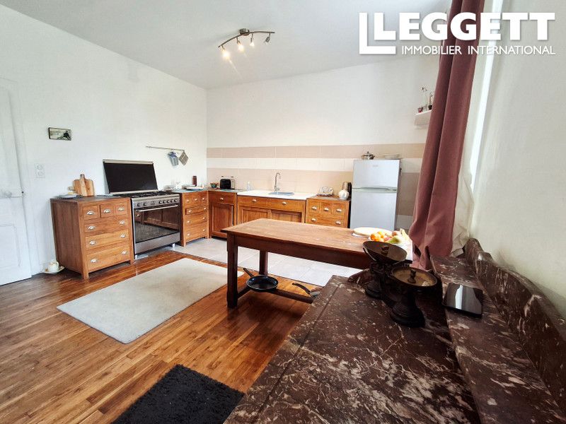 Property photo 3 of 10