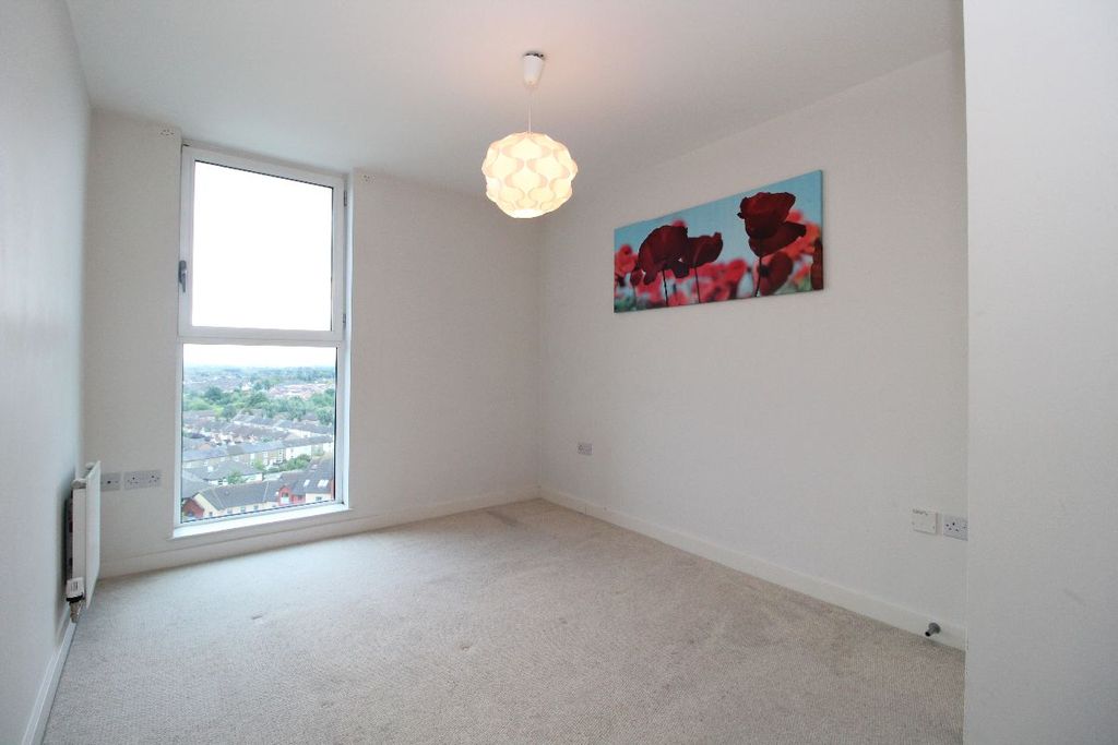 Property photo 2 of 8