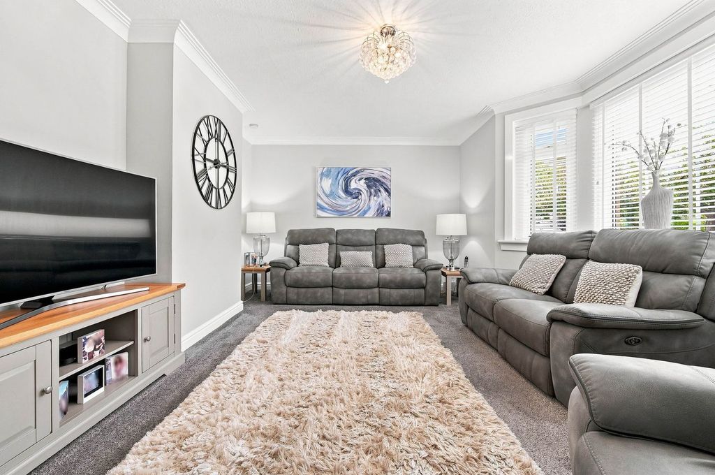 Property photo 2 of 30