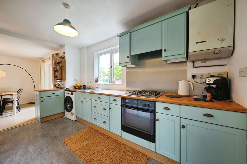Property photo 3 of 18 Pbox-Img.Jpg