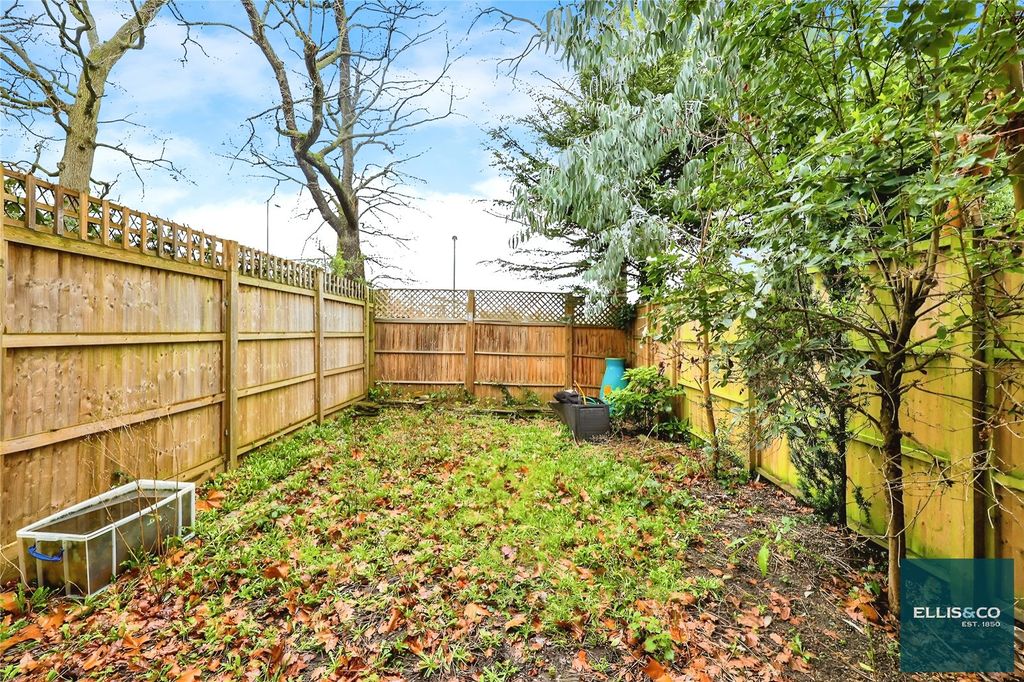 Property photo 2 of 12 Picture No. 26