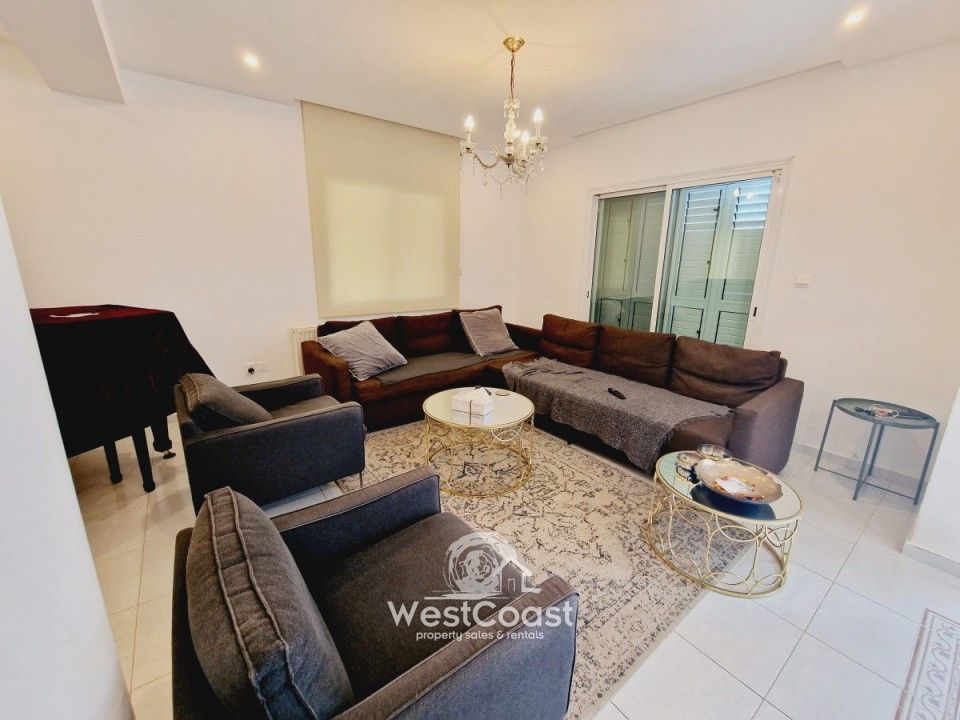 Property photo 1 of 33