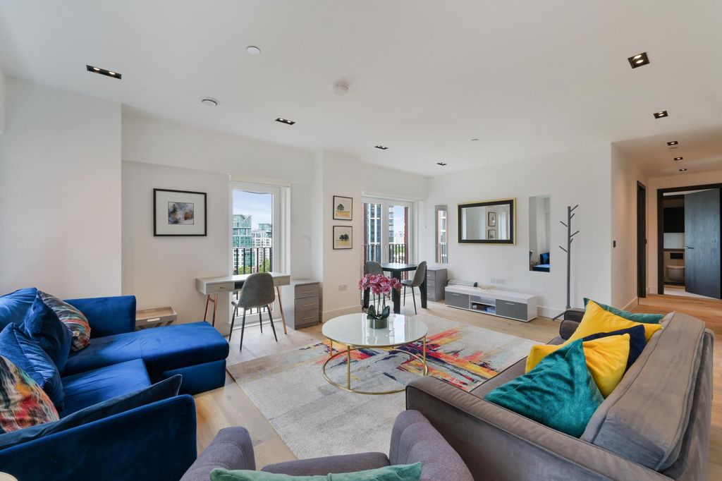 Property photo 3 of 13