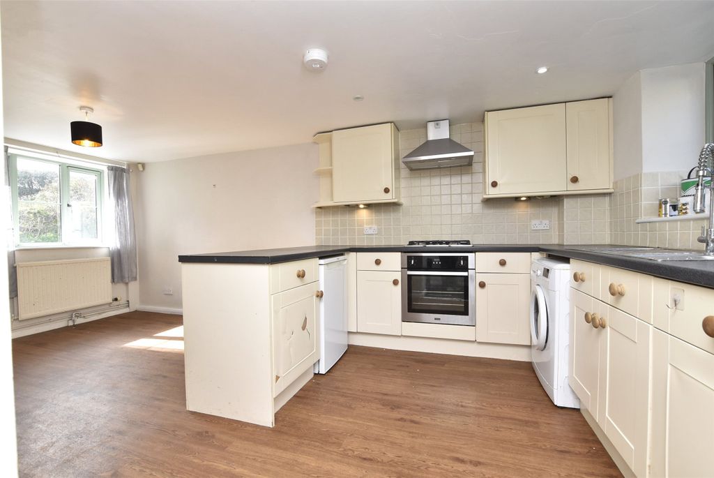 Property photo 2 of 15 Kitchen