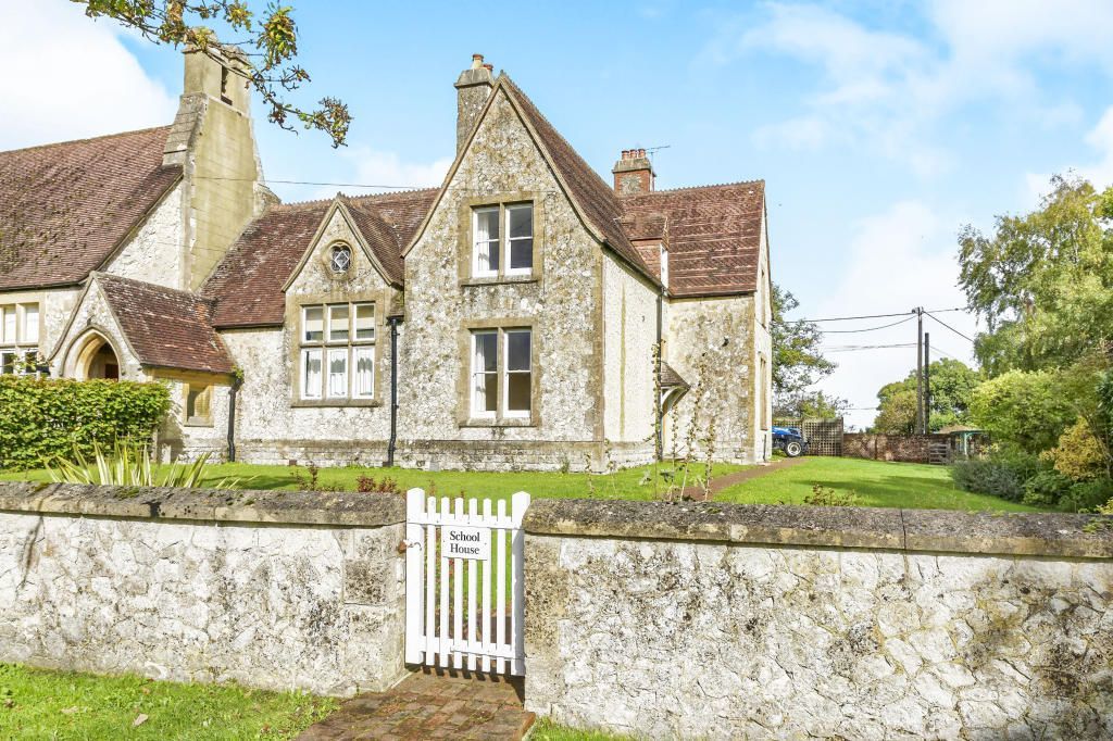 Property photo 1 of 9