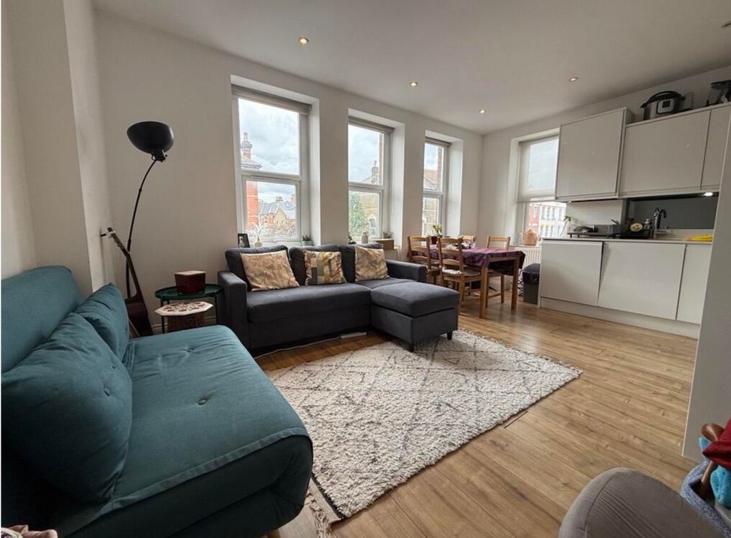 Property photo 1 of 6