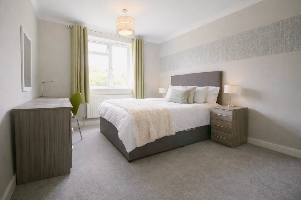 Property photo 1 of 14 Untitled