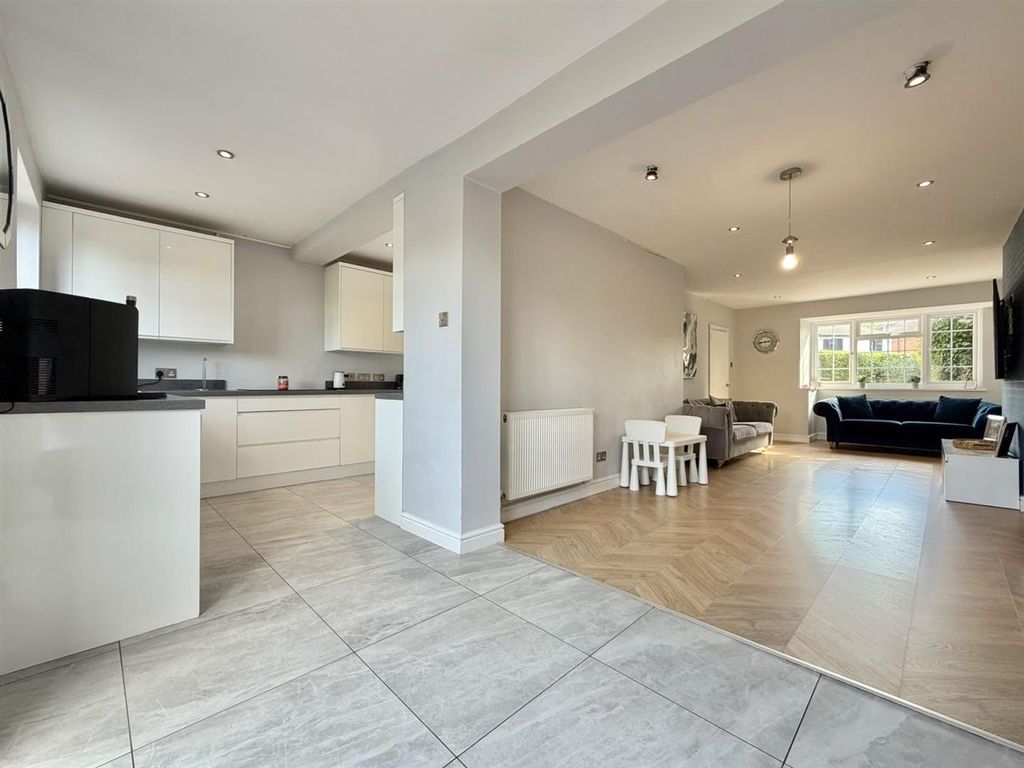 Property photo 1 of 13 Kitchen/Living Area