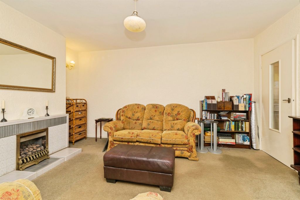 Property photo 3 of 24