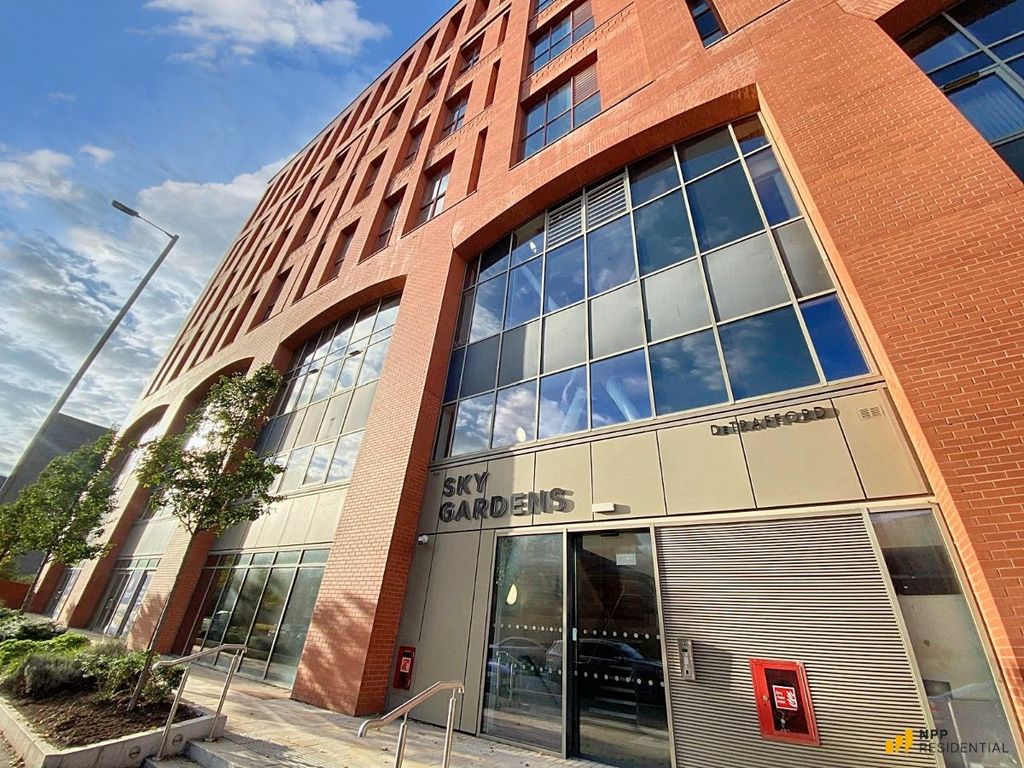 Property photo 2 of 20