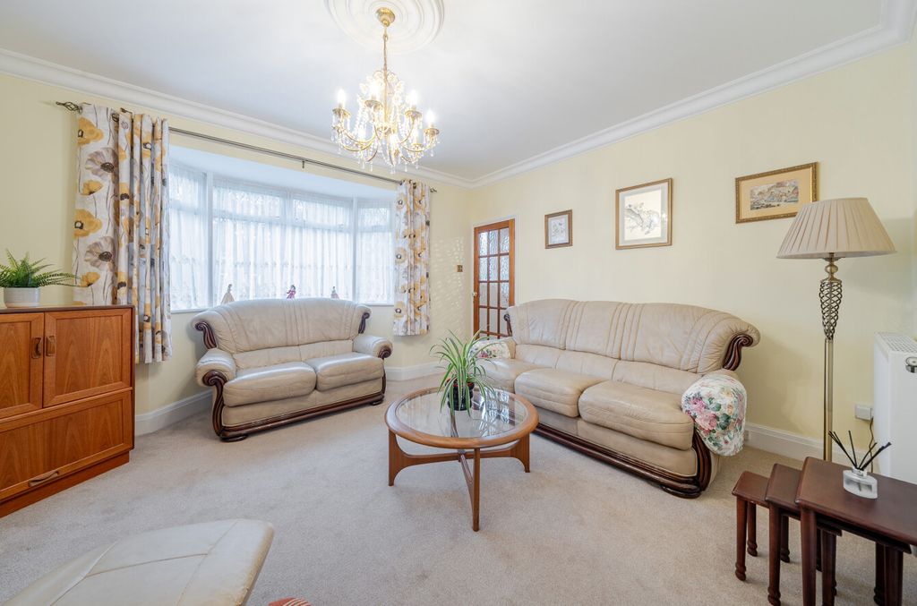 Property photo 2 of 19 1456799-9-6A02532...