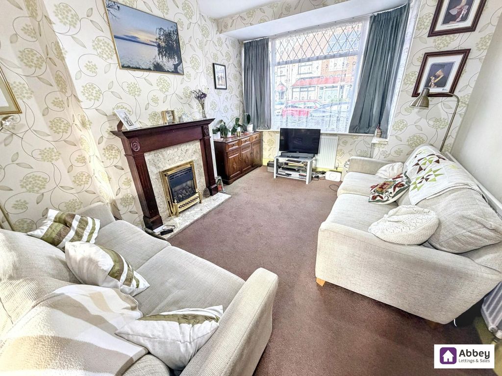 Property photo 3 of 14 Lounge/Diner