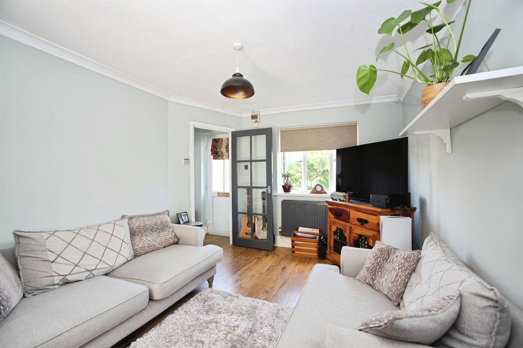 Property photo 2 of 19