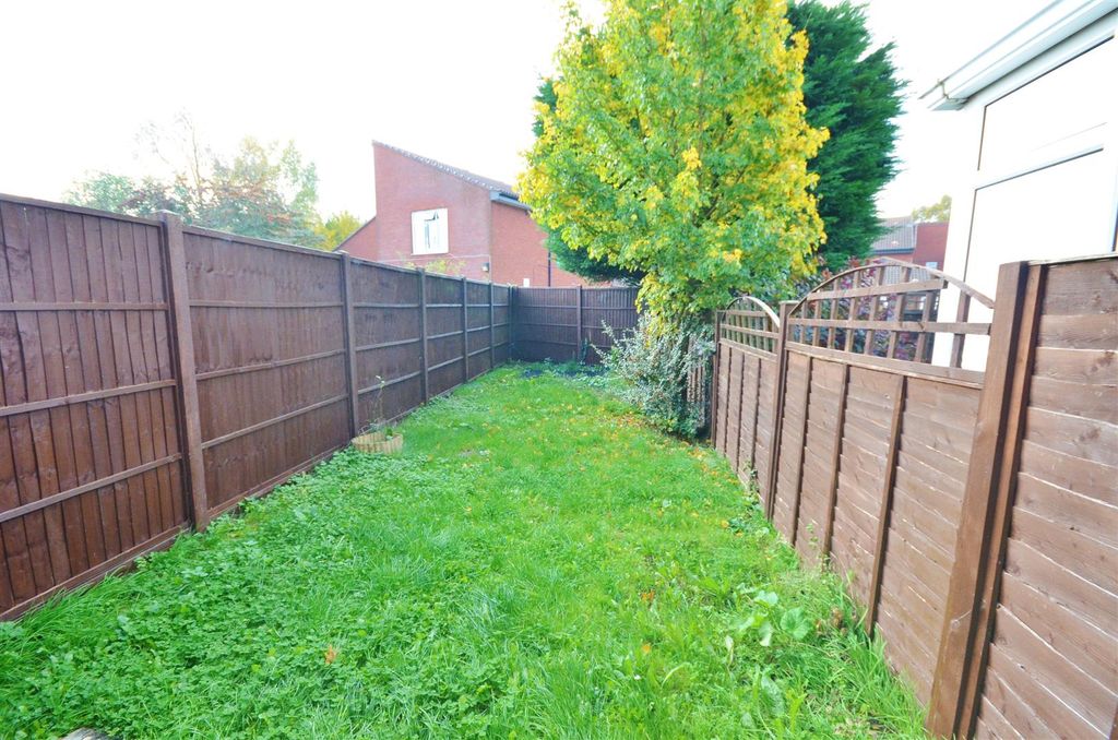 Property photo 3 of 7 Garden