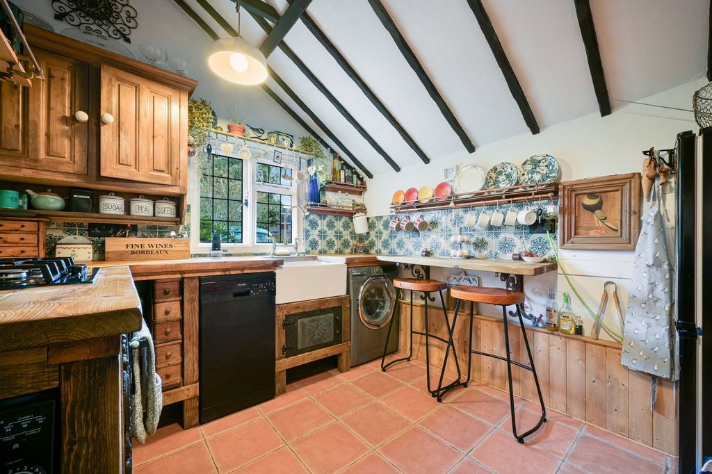Property photo 3 of 29