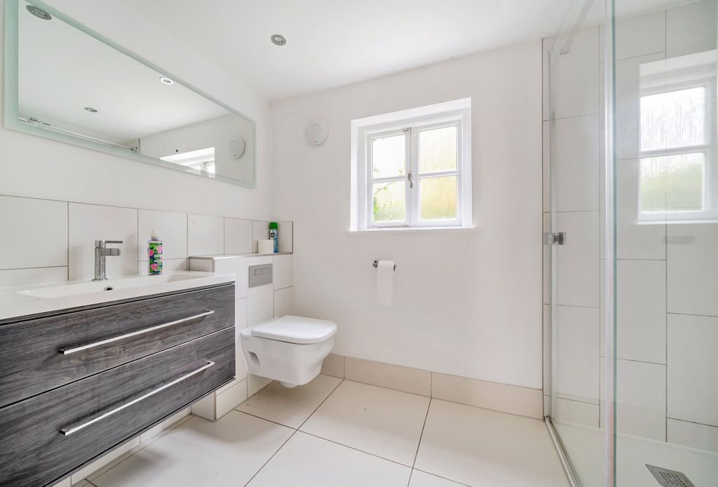 Property photo 3 of 10 Shower Room