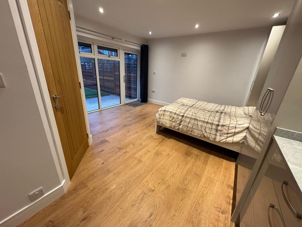 Property photo 3 of 9 Image