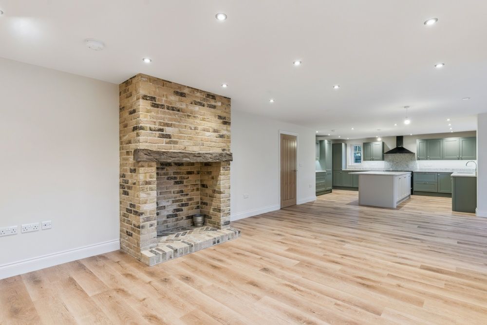 Property photo 3 of 32