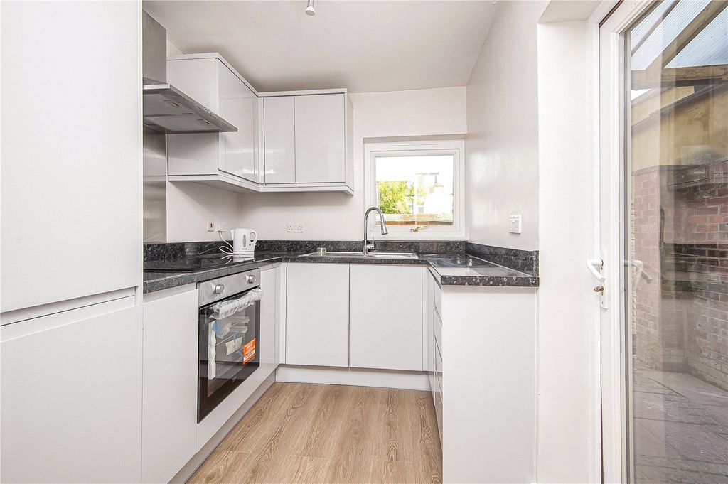 Property photo 1 of 13 Picture No. 17