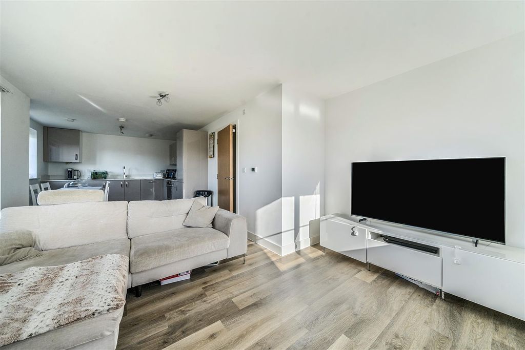 Property photo 3 of 17 1350179-5-68c3Dca761B4d.Jpg