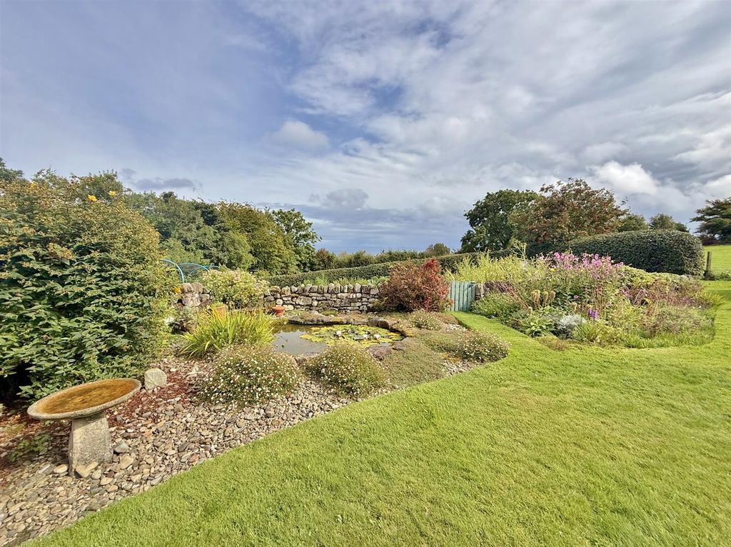 Property photo 3 of 55 Front Gardens And View