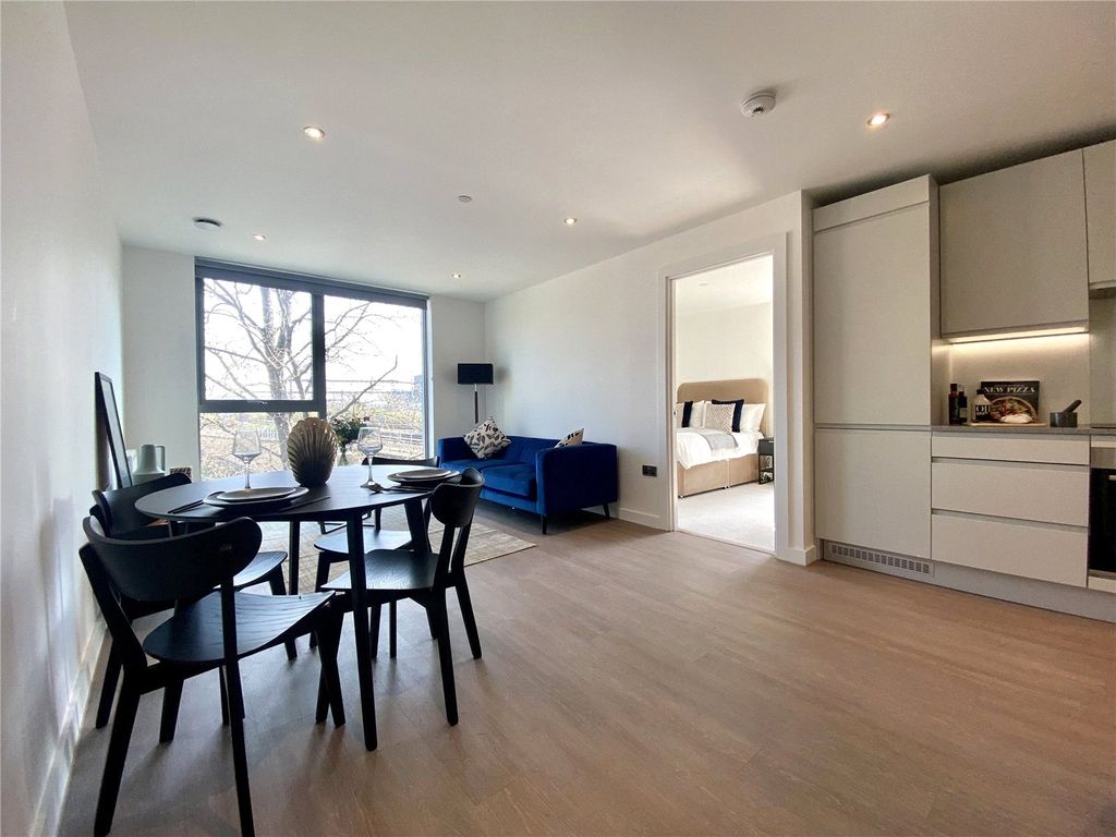 Property photo 2 of 8 Picture No. 01