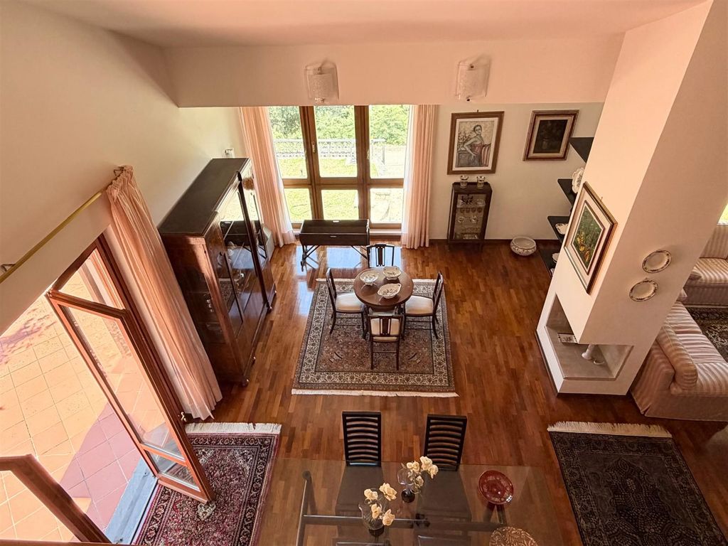 Property photo 1 of 46 Villa Narni