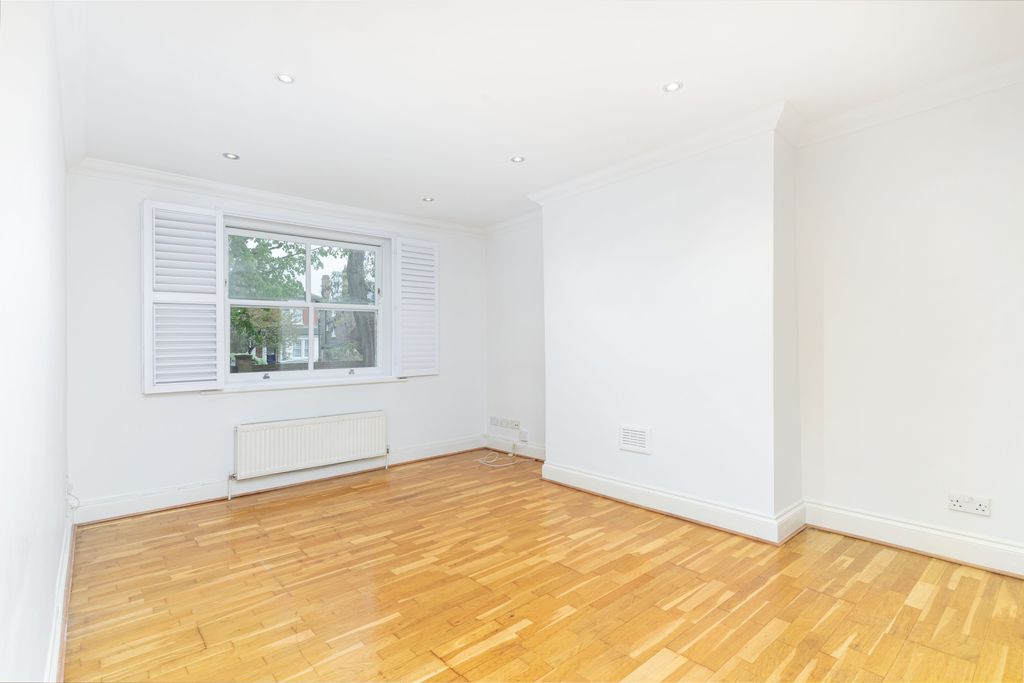 Property photo 3 of 12