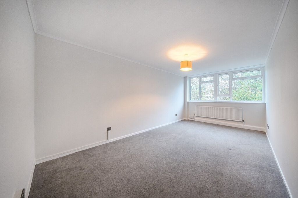 Property photo 3 of 8 Picture No. 06