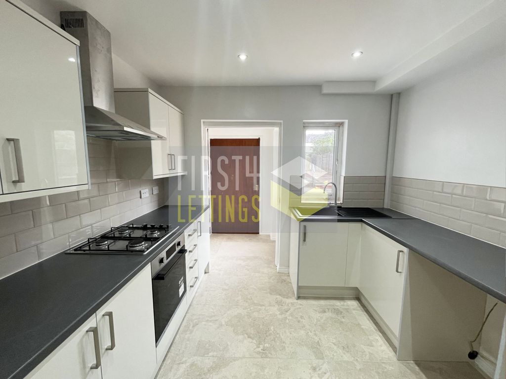 Property photo 3 of 13 Photo 9