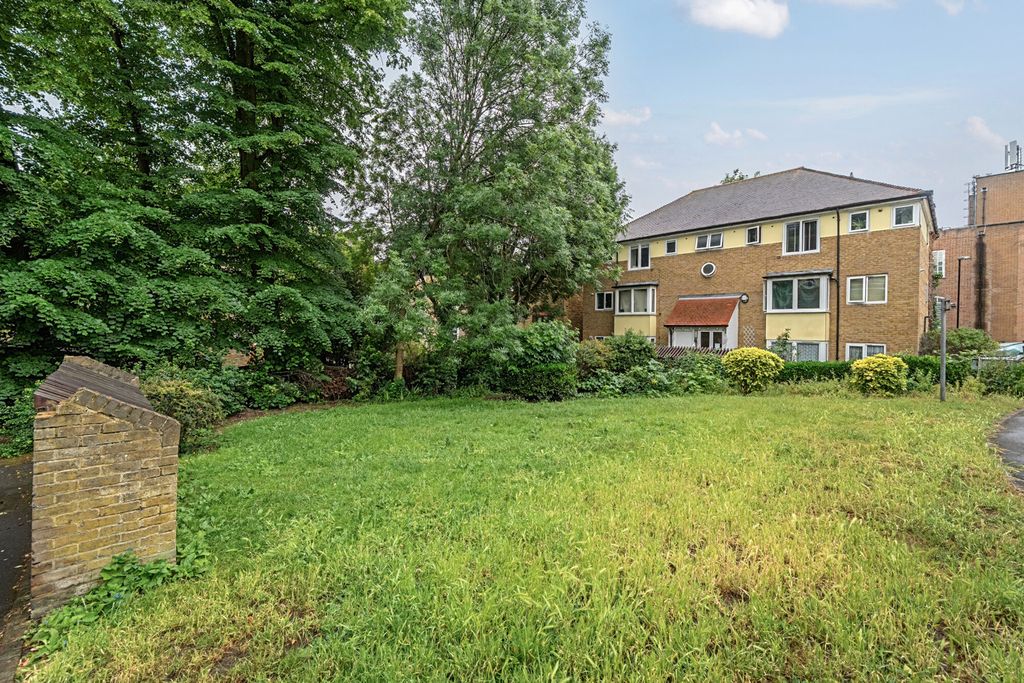 Property photo 2 of 15 1471852-11-6A201A...