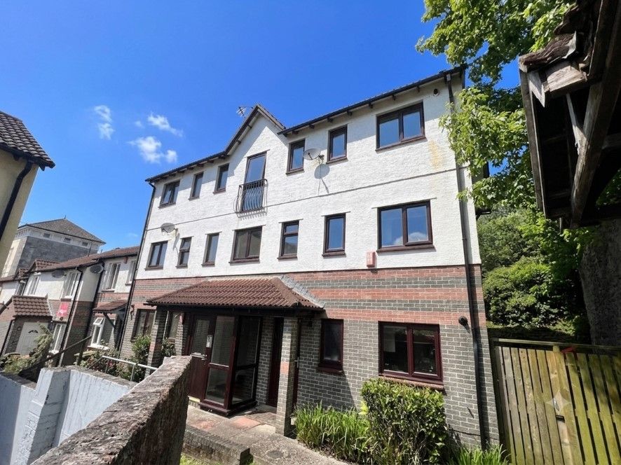 Property photo 1 of 5